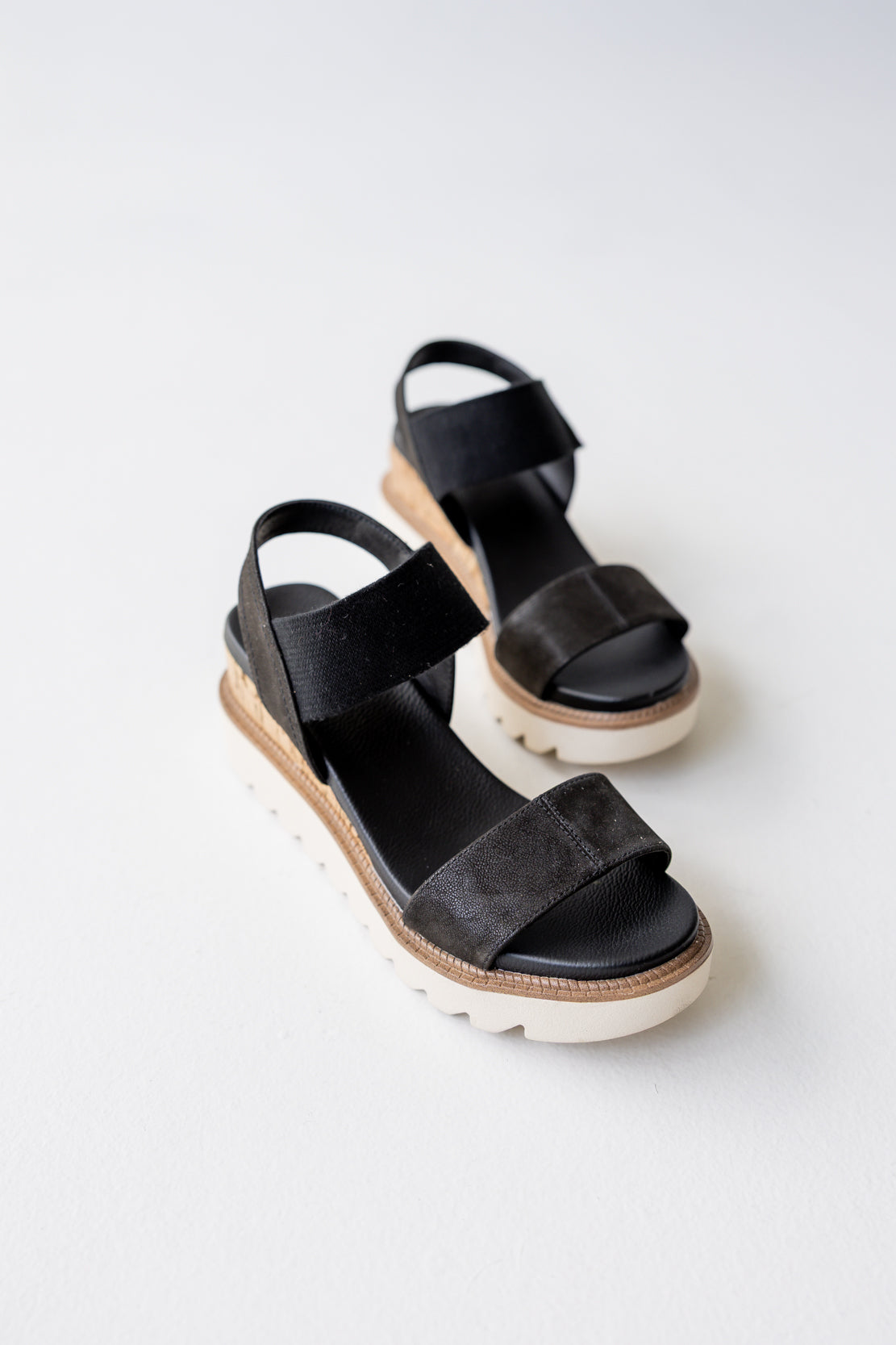 Olany Wedge | Black