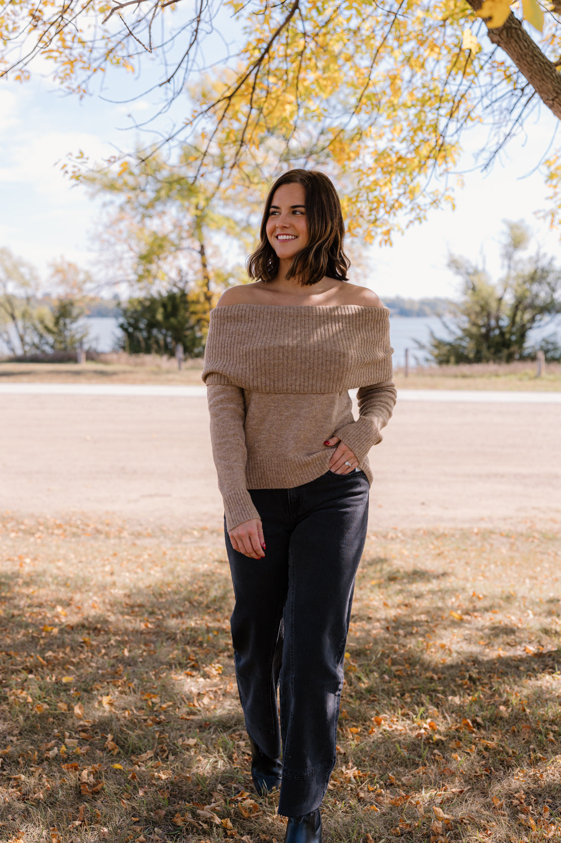 Sierra Off The Shoulder Sweater | Taupe