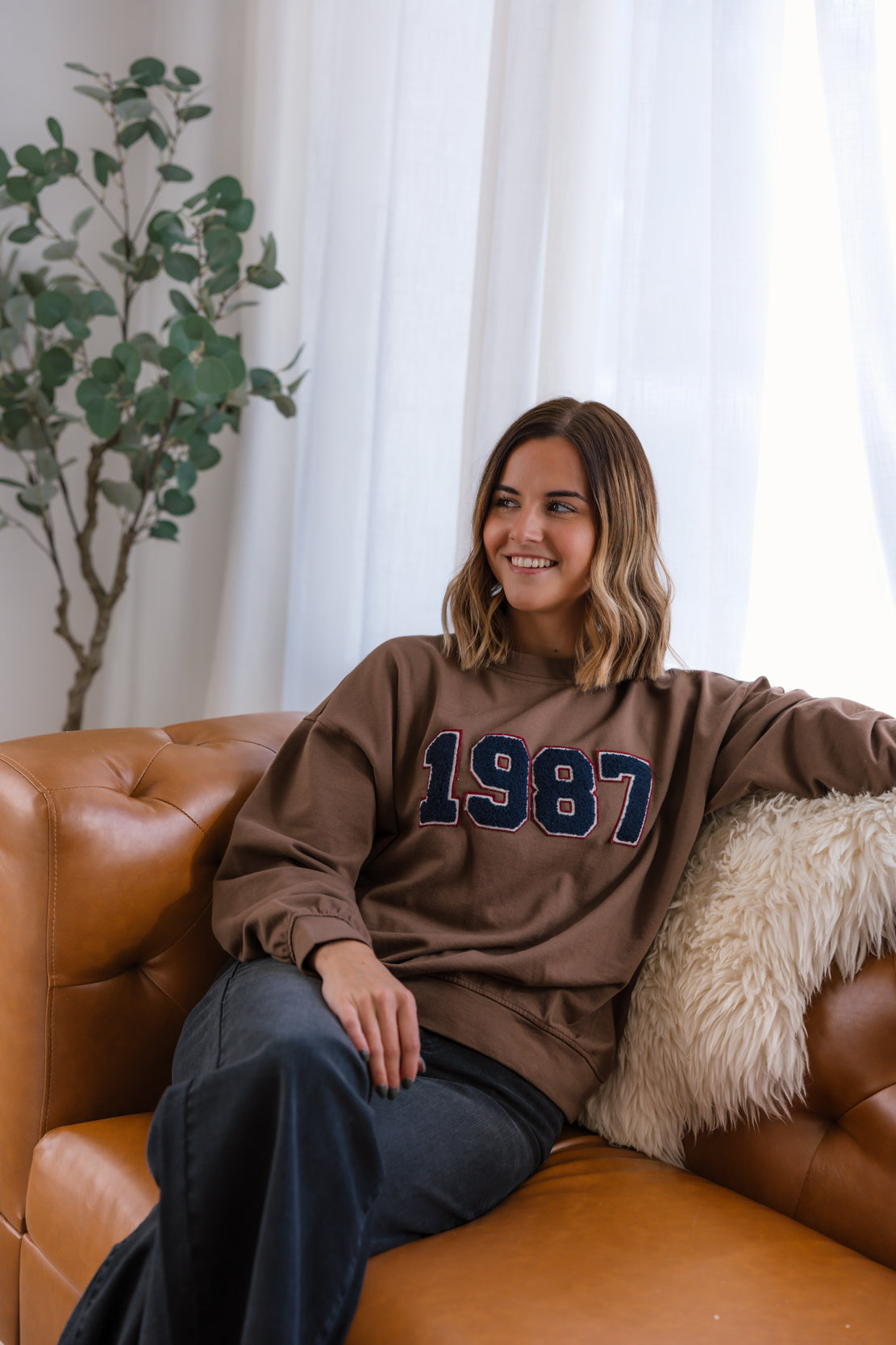 1987 Graphic Crewneck | Brown