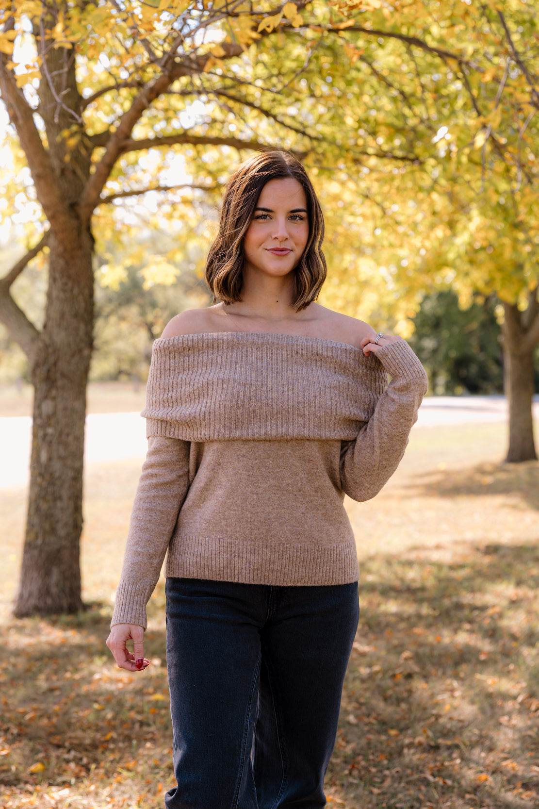 Sierra Off The Shoulder Sweater | Taupe