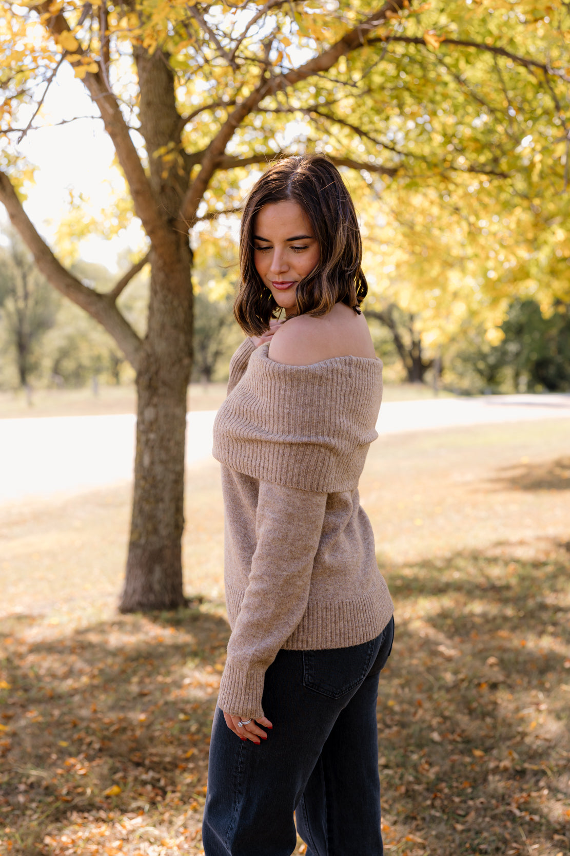 Sierra Off The Shoulder Sweater | Taupe