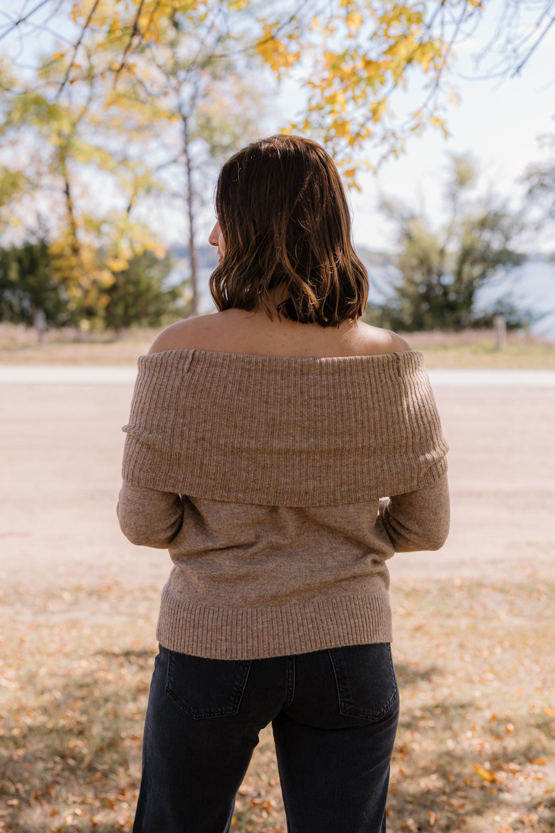 Sierra Off The Shoulder Sweater | Taupe