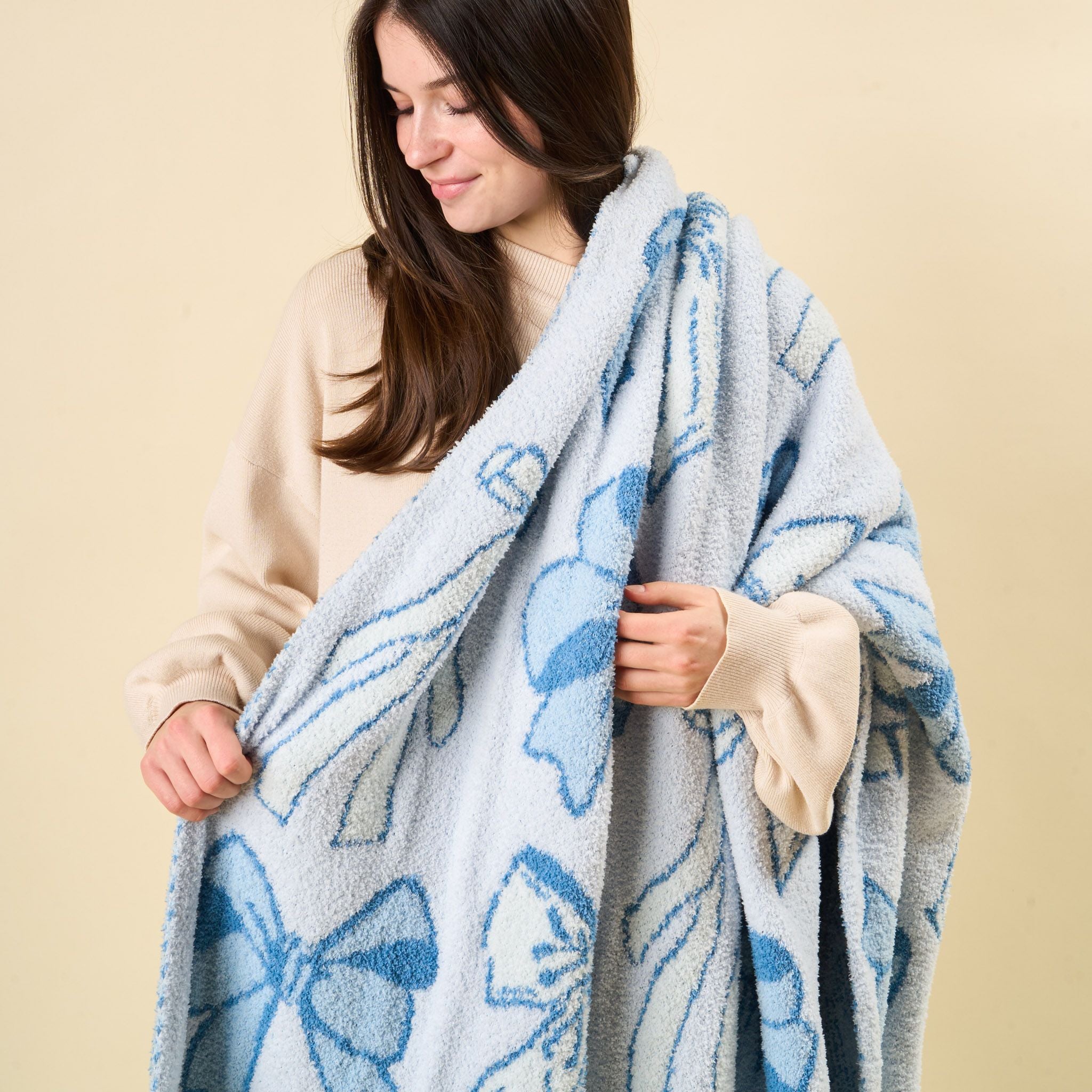 Cozy Dreams Luxe Blanket | Blushing Bows Blue