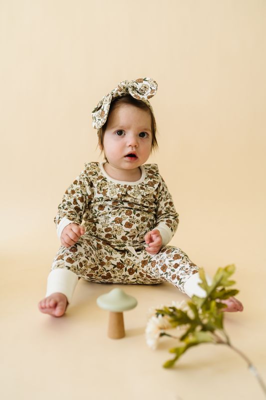 
                      
                        Organic Ruffle Onesie & Pants Set | Daffodil
                      
                    