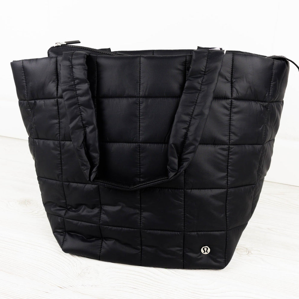 Quilted Grid Tote Bag 26L | Black