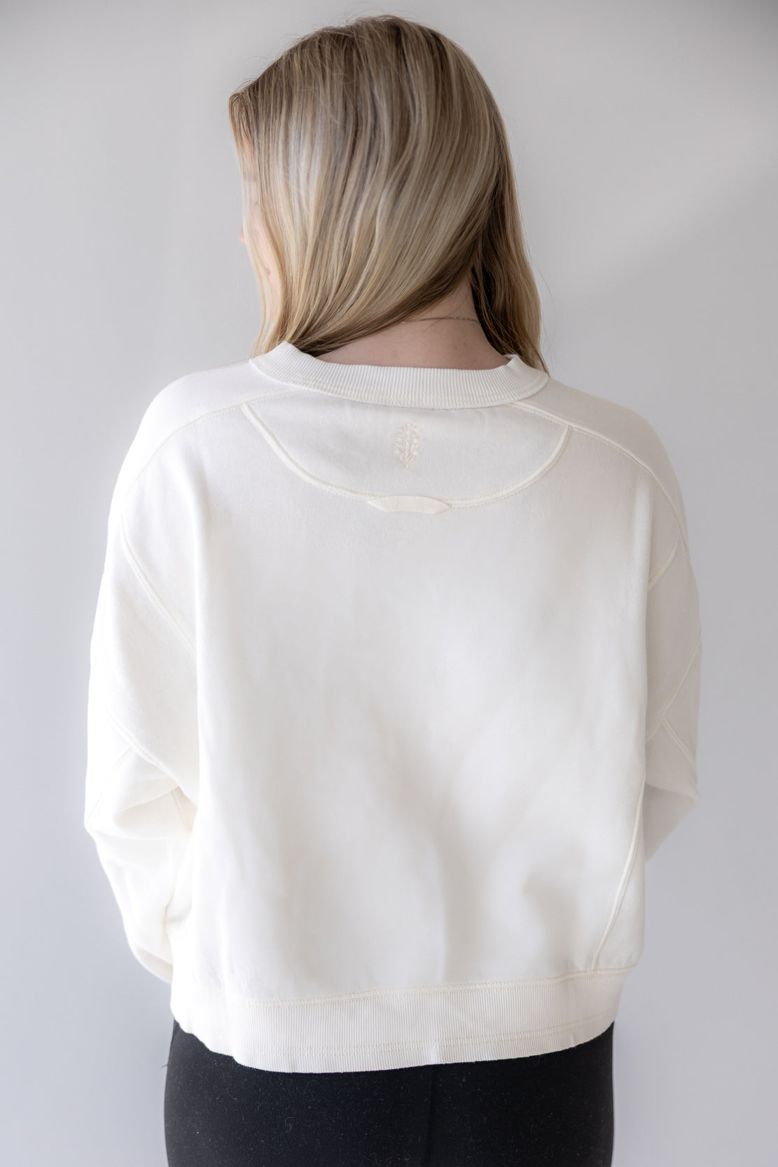 Intercept Pullover | White