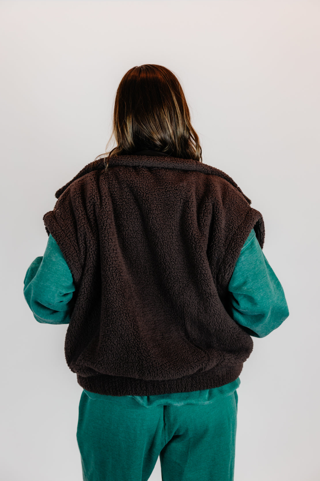Alma Oversized Sherpa Vest | Espresso