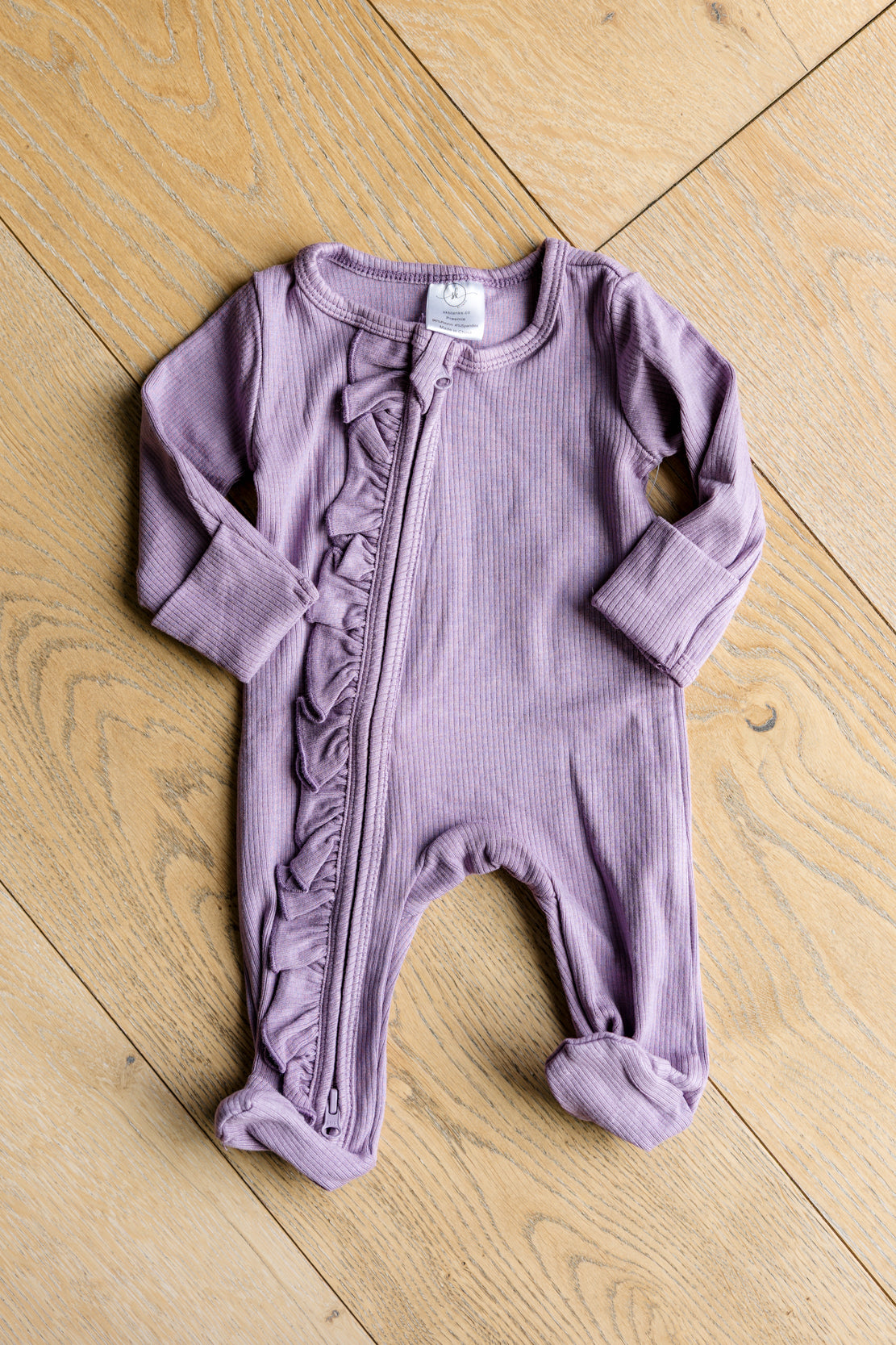 Ribbed Ruffle Footie | Lavender