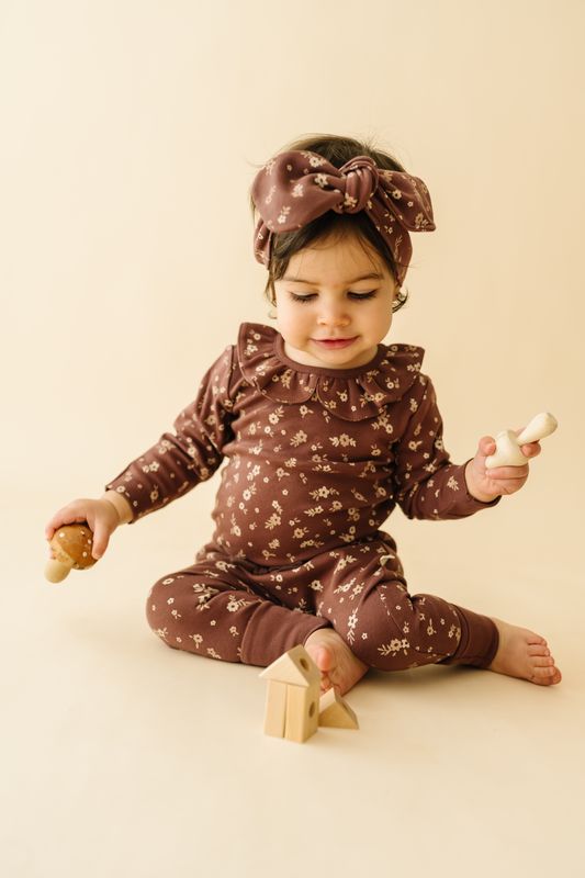 Organic Ruffle Onesie & Pants Set | Winter Bloom