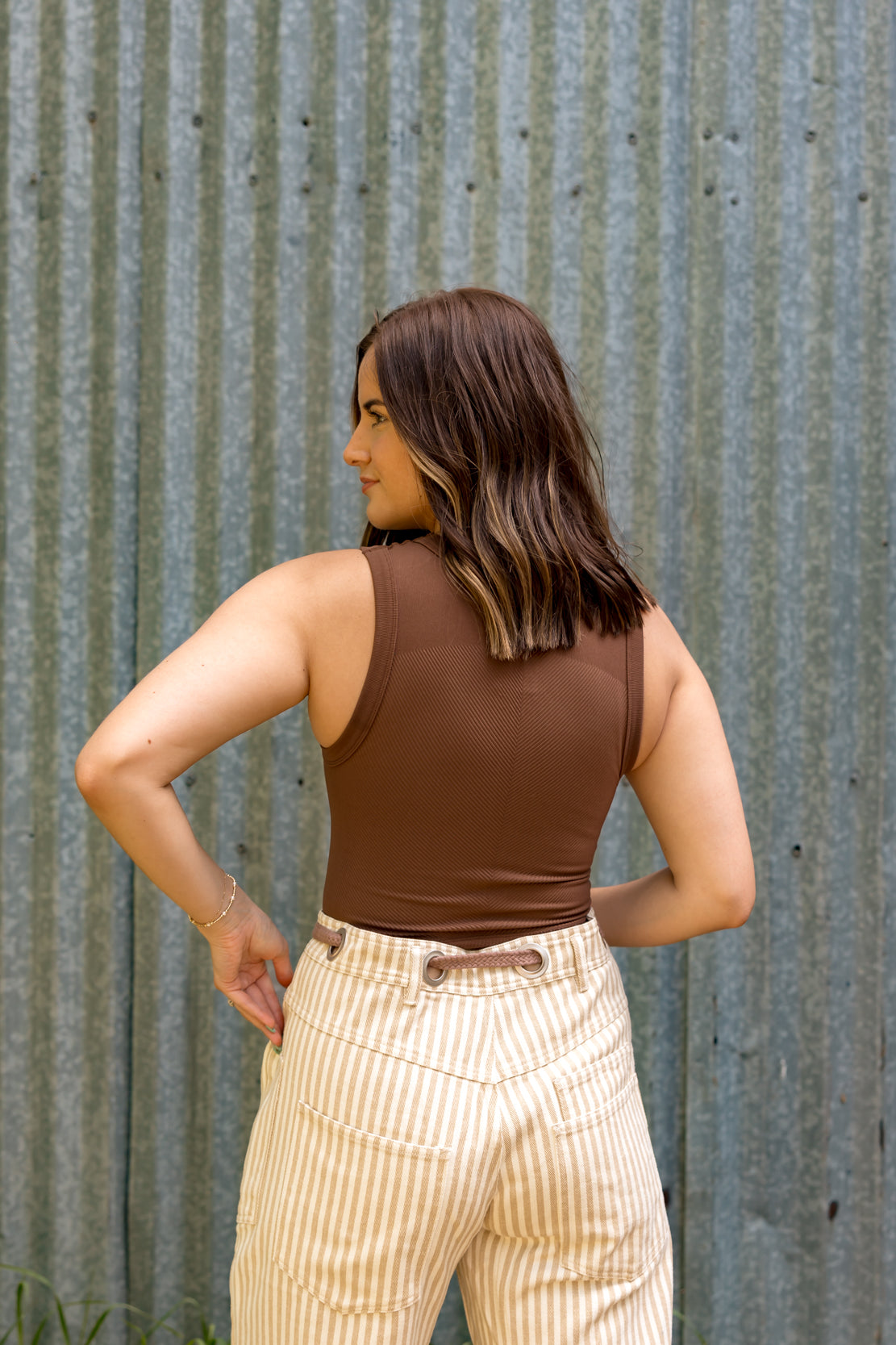 Free Throw Muscle Tank | Black Walnut