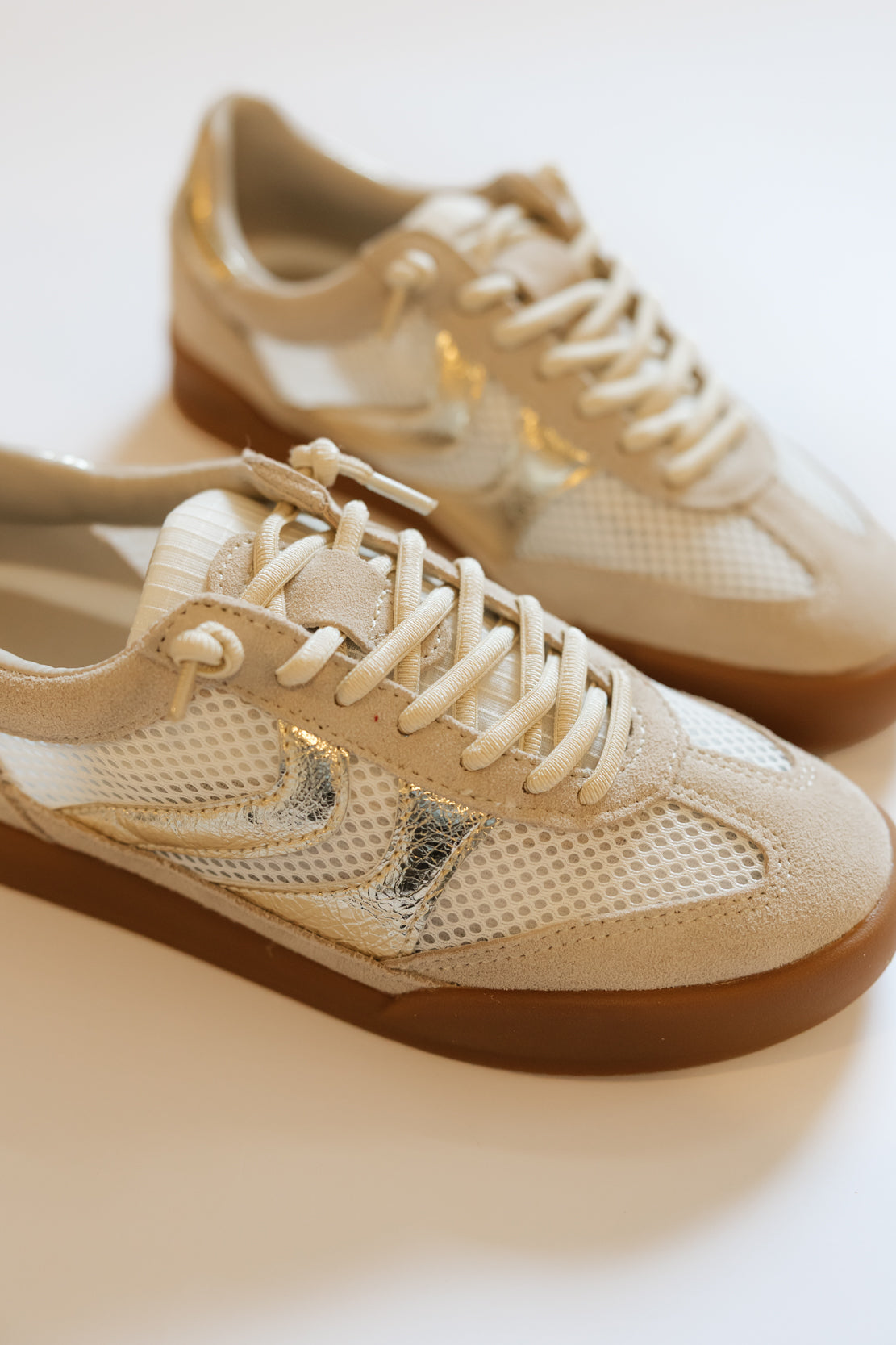 Steve Madden Verdict Sneaker | Natural Gold