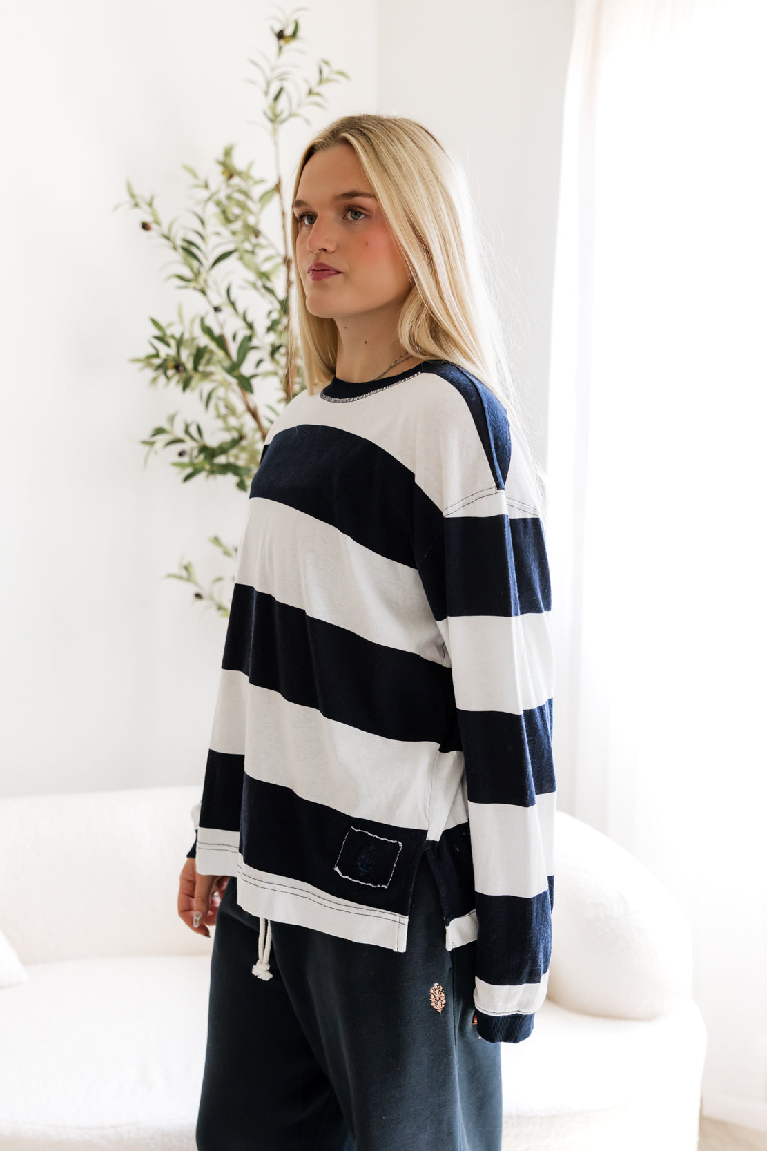 Printed Hustle Layer | White/Navy Stripe