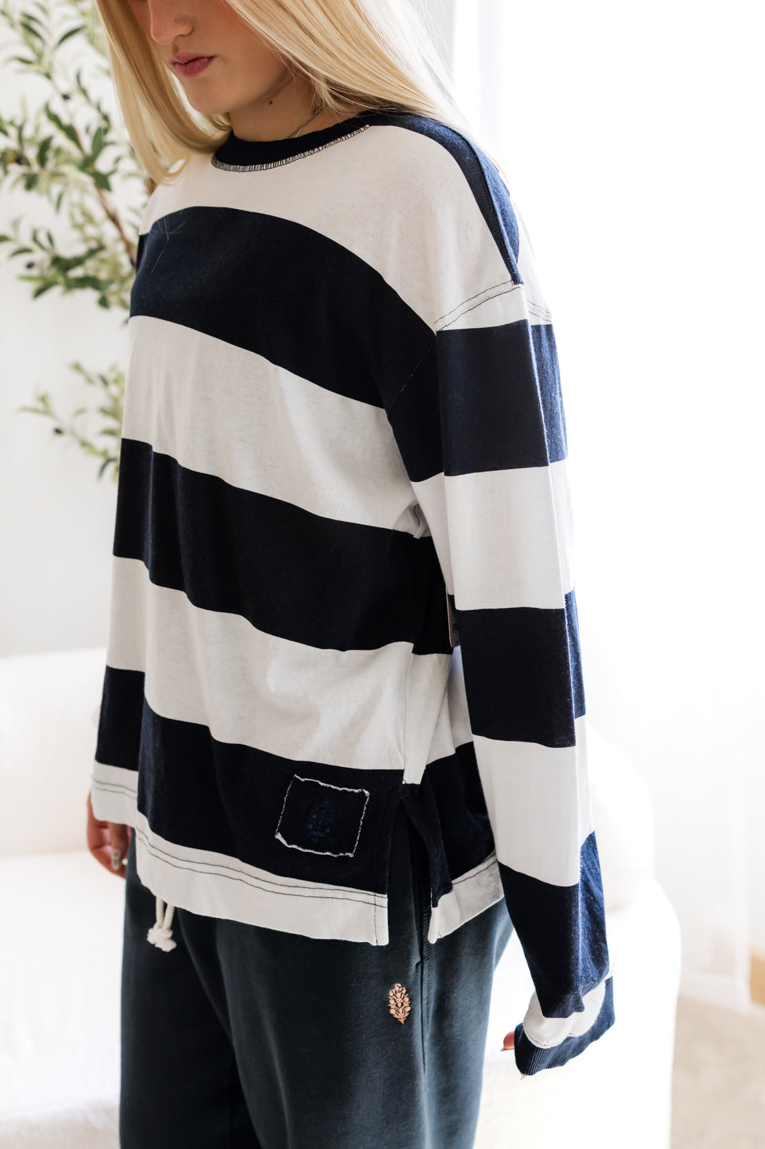 Printed Hustle Layer | White/Navy Stripe