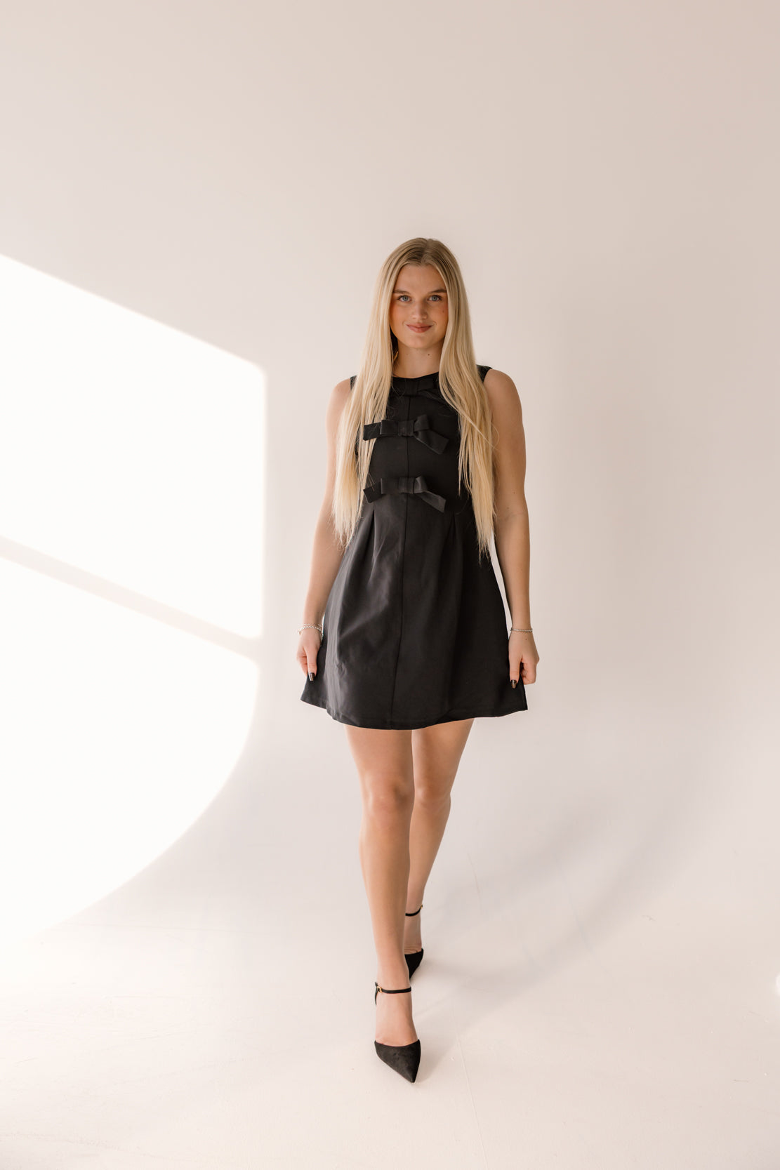 Brynlee Bow Pleated Mini Dress | Black