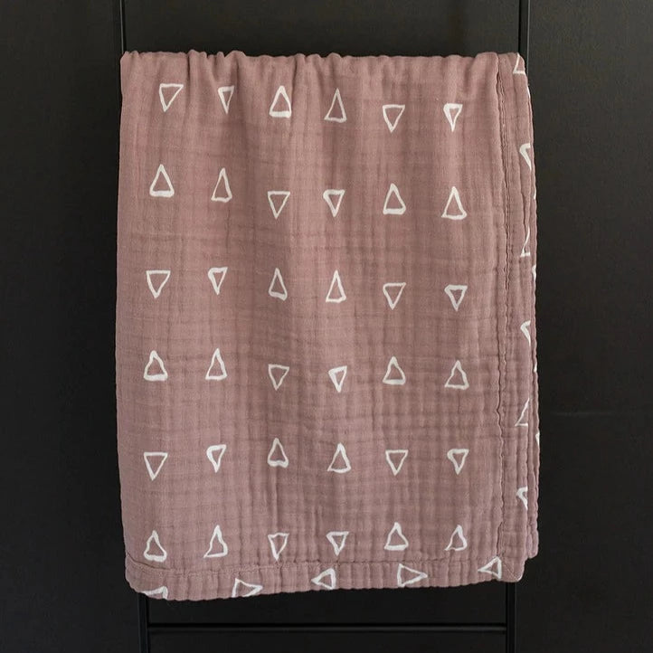 Blush Triangle Muslin Quilt