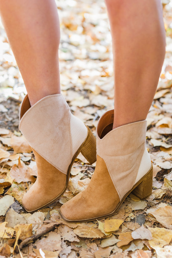 Load image into Gallery viewer, Kendall Bootie | Camel/Taupe/Beige
